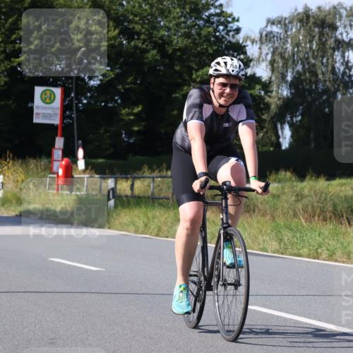 25.08.2024 - Elbe Triathlon Hamburg Fuchs,  Jonas http://msf.ph/oto/6867659 25.08.2024 11:00:43 Radfahren 750, 1610, 1463 meine-sportfotos.de