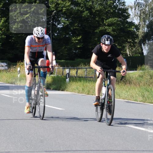 25.08.2024 - Elbe Triathlon Hamburg Fuchs,  Jonas http://msf.ph/oto/6867681 25.08.2024 11:00:46 Radfahren 750, 1610, 1463 meine-sportfotos.de