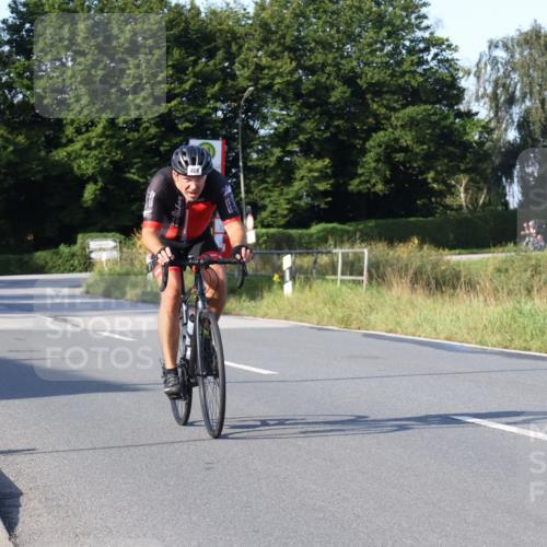 25.08.2024 - Elbe Triathlon Hamburg Fuchs,  Jonas http://msf.ph/oto/6867684 25.08.2024 09:29:13 Radfahren 418, 528, 111, 211, 406, 131, 355, 374 meine-sportfotos.de