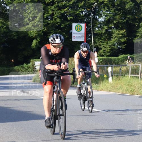 25.08.2024 - Elbe Triathlon Hamburg Fuchs,  Jonas http://msf.ph/oto/6867703 25.08.2024 09:29:18 Radfahren 406, 131, 355, 374, 264, 33 meine-sportfotos.de