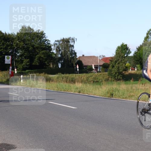 25.08.2024 - Elbe Triathlon Hamburg Fuchs,  Jonas http://msf.ph/oto/6867730 25.08.2024 09:29:19 Radfahren 406, 131, 355, 374, 264, 33, 63 meine-sportfotos.de