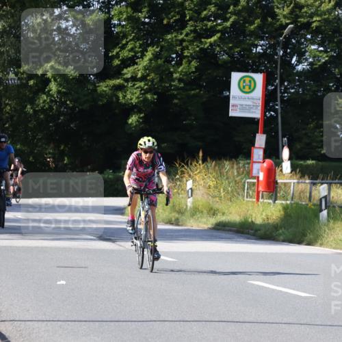 25.08.2024 - Elbe Triathlon Hamburg Fuchs,  Jonas http://msf.ph/oto/6867732 25.08.2024 11:00:55 Radfahren 1692, 1458, 1471 meine-sportfotos.de