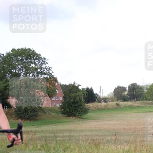 25.08.2024 - Elbe Triathlon Hamburg Fuchs,  Jonas http://msf.ph/oto/6867733 25.08.2024 10:19:28 Radfahren 475, 563, 609, 640, 658, 575, 352, 423, 581 meine-sportfotos.de