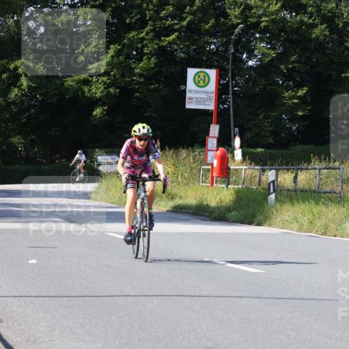 25.08.2024 - Elbe Triathlon Hamburg Fuchs,  Jonas http://msf.ph/oto/6867739 25.08.2024 11:00:55 Radfahren 1692, 1458, 1471 meine-sportfotos.de