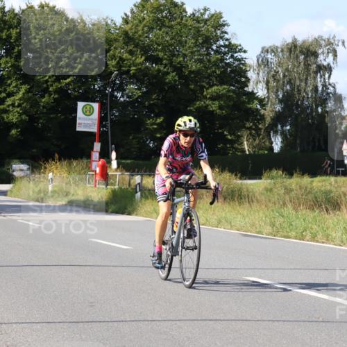 25.08.2024 - Elbe Triathlon Hamburg Fuchs,  Jonas http://msf.ph/oto/6867750 25.08.2024 11:00:56 Radfahren 1692, 1458, 1471 meine-sportfotos.de