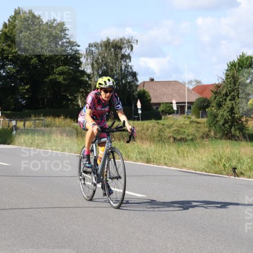 25.08.2024 - Elbe Triathlon Hamburg Fuchs,  Jonas http://msf.ph/oto/6867759 25.08.2024 11:00:56 Radfahren 1692, 1458, 1471 meine-sportfotos.de