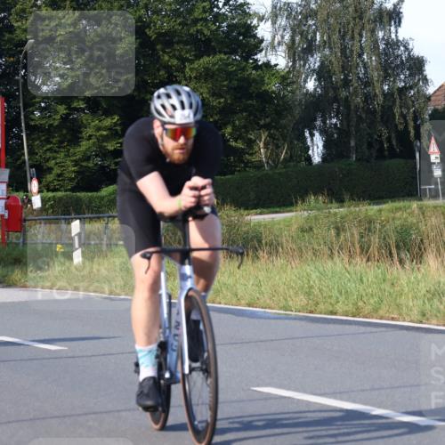25.08.2024 - Elbe Triathlon Hamburg Fuchs,  Jonas http://msf.ph/oto/6867771 25.08.2024 09:29:23 Radfahren 131, 355, 374, 264, 33, 63, 135 meine-sportfotos.de