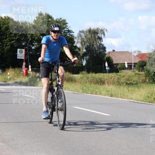 25.08.2024 - Elbe Triathlon Hamburg Fuchs,  Jonas http://msf.ph/oto/6867786 25.08.2024 11:00:59 Radfahren 1692, 1458, 1471, 1720, 1494, 1710 meine-sportfotos.de