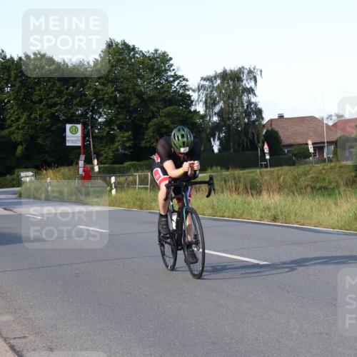 25.08.2024 - Elbe Triathlon Hamburg Fuchs,  Jonas http://msf.ph/oto/6867788 25.08.2024 09:29:26 Radfahren 264, 33, 63, 135, 359, 357 meine-sportfotos.de
