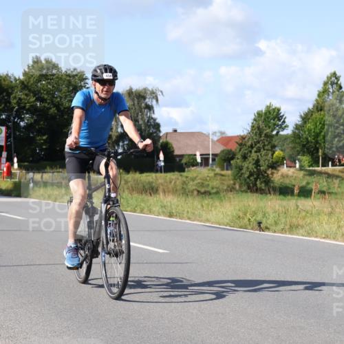 25.08.2024 - Elbe Triathlon Hamburg Fuchs,  Jonas http://msf.ph/oto/6867790 25.08.2024 11:00:59 Radfahren 1692, 1458, 1471, 1720, 1494, 1710 meine-sportfotos.de