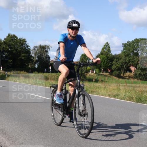 25.08.2024 - Elbe Triathlon Hamburg Fuchs,  Jonas http://msf.ph/oto/6867799 25.08.2024 11:00:59 Radfahren 1692, 1458, 1471, 1720, 1494, 1710 meine-sportfotos.de
