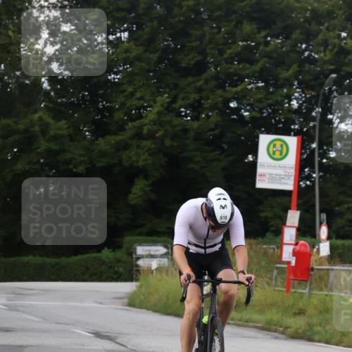 25.08.2024 - Elbe Triathlon Hamburg Fuchs,  Jonas http://msf.ph/oto/6867813 25.08.2024 10:19:42 Radfahren 532, 597, 618, 393 meine-sportfotos.de
