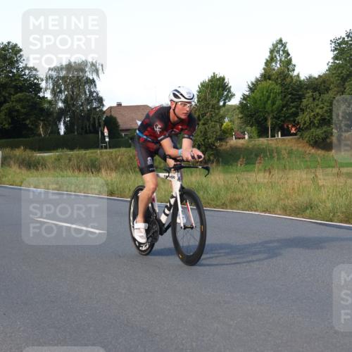 25.08.2024 - Elbe Triathlon Hamburg Fuchs,  Jonas http://msf.ph/oto/6867832 25.08.2024 09:29:30 Radfahren 33, 63, 135, 359, 357 meine-sportfotos.de