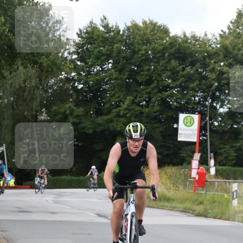25.08.2024 - Elbe Triathlon Hamburg Fuchs,  Jonas http://msf.ph/oto/6867843 25.08.2024 10:19:44 Radfahren 597, 618, 393, 374, 594 meine-sportfotos.de