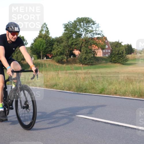 25.08.2024 - Elbe Triathlon Hamburg Fuchs,  Jonas http://msf.ph/oto/6867863 25.08.2024 09:29:33 Radfahren 135, 359, 357 meine-sportfotos.de