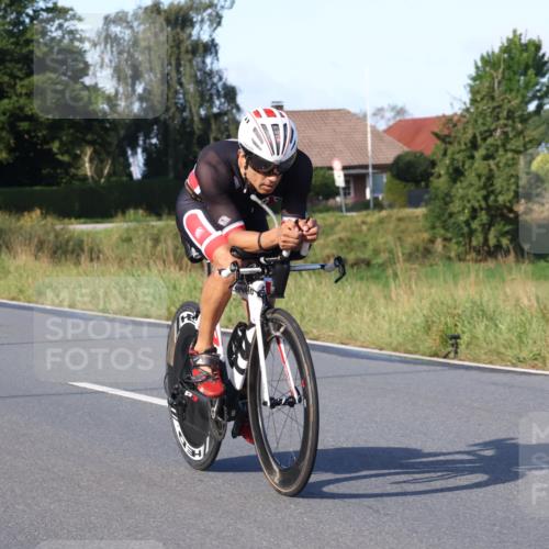 25.08.2024 - Elbe Triathlon Hamburg Fuchs,  Jonas http://msf.ph/oto/6867888 25.08.2024 09:29:49 Radfahren 66, 447, 98, 407, 138, 385, 401 meine-sportfotos.de