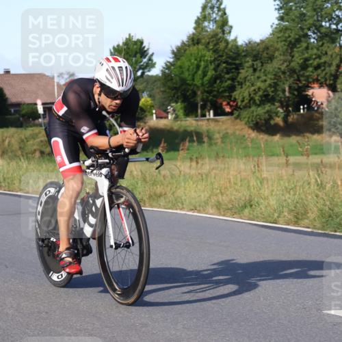25.08.2024 - Elbe Triathlon Hamburg Fuchs,  Jonas http://msf.ph/oto/6867891 25.08.2024 09:29:49 Radfahren 66, 447, 98, 407, 138, 385, 401 meine-sportfotos.de