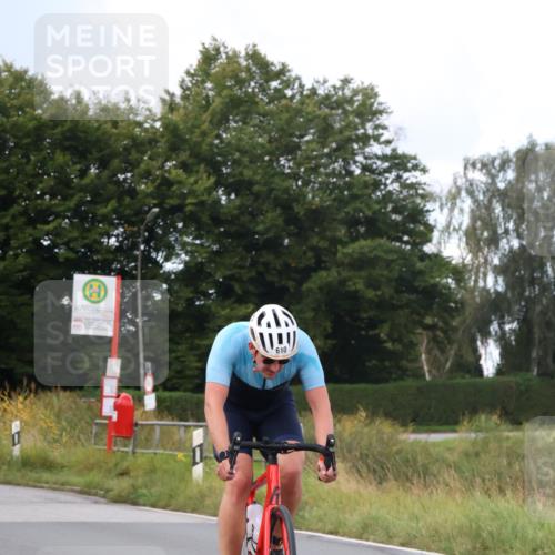 25.08.2024 - Elbe Triathlon Hamburg Fuchs,  Jonas http://msf.ph/oto/6867909 25.08.2024 10:19:55 Radfahren 374, 594, 499, 610, 488, 483, 627, 1500 meine-sportfotos.de