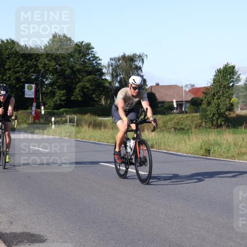 25.08.2024 - Elbe Triathlon Hamburg Fuchs,  Jonas http://msf.ph/oto/6867921 25.08.2024 09:29:51 Radfahren 66, 447, 98, 407, 138, 385, 401, 305 meine-sportfotos.de