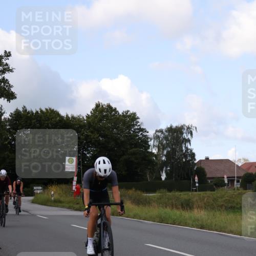 25.08.2024 - Elbe Triathlon Hamburg Fuchs,  Jonas http://msf.ph/oto/6867926 25.08.2024 10:19:56 Radfahren 594, 499, 610, 488, 483, 627, 1500, 462, 598 meine-sportfotos.de