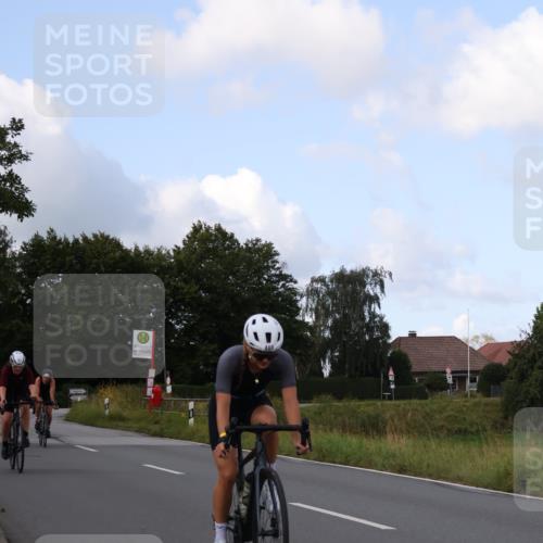 25.08.2024 - Elbe Triathlon Hamburg Fuchs,  Jonas http://msf.ph/oto/6867929 25.08.2024 10:19:56 Radfahren 594, 499, 610, 488, 483, 627, 1500, 462, 598 meine-sportfotos.de
