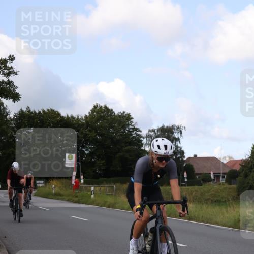 25.08.2024 - Elbe Triathlon Hamburg Fuchs,  Jonas http://msf.ph/oto/6867932 25.08.2024 10:19:56 Radfahren 594, 499, 610, 488, 483, 627, 1500, 462, 598 meine-sportfotos.de