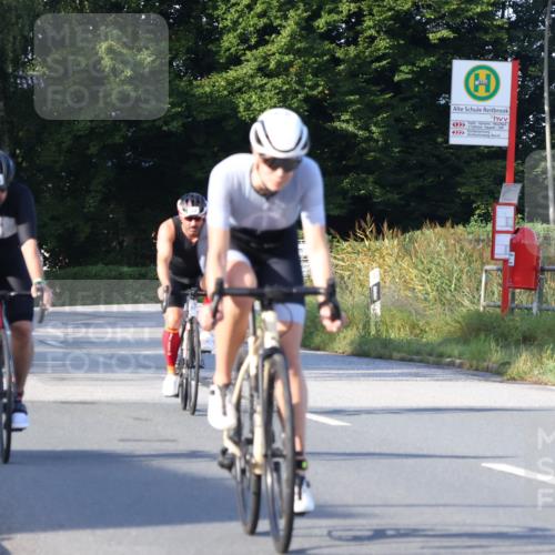 25.08.2024 - Elbe Triathlon Hamburg Fuchs,  Jonas http://msf.ph/oto/6867948 25.08.2024 09:29:53 Radfahren 66, 447, 98, 407, 138, 385, 401, 305 meine-sportfotos.de