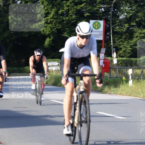25.08.2024 - Elbe Triathlon Hamburg Fuchs,  Jonas http://msf.ph/oto/6867956 25.08.2024 09:29:54 Radfahren 66, 447, 98, 407, 138, 385, 401, 305 meine-sportfotos.de