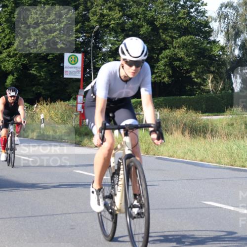 25.08.2024 - Elbe Triathlon Hamburg Fuchs,  Jonas http://msf.ph/oto/6867966 25.08.2024 09:29:54 Radfahren 66, 447, 98, 407, 138, 385, 401, 305 meine-sportfotos.de