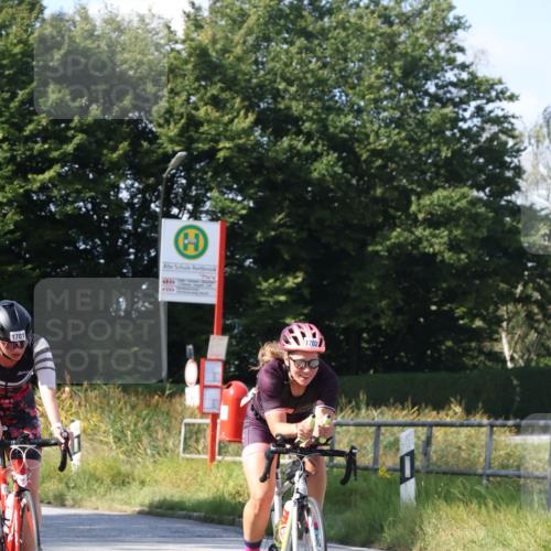 25.08.2024 - Elbe Triathlon Hamburg Fuchs,  Jonas http://msf.ph/oto/6867983 25.08.2024 11:01:32 Radfahren 1534, 1467, 1702, 1701 meine-sportfotos.de