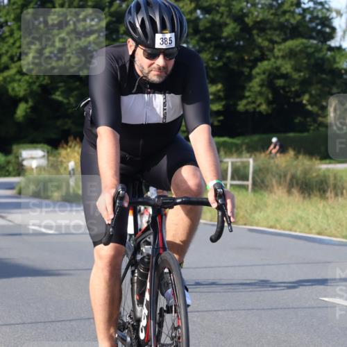 25.08.2024 - Elbe Triathlon Hamburg Fuchs,  Jonas http://msf.ph/oto/6867984 25.08.2024 09:29:55 Radfahren 447, 98, 407, 138, 385, 401, 305, 101 meine-sportfotos.de