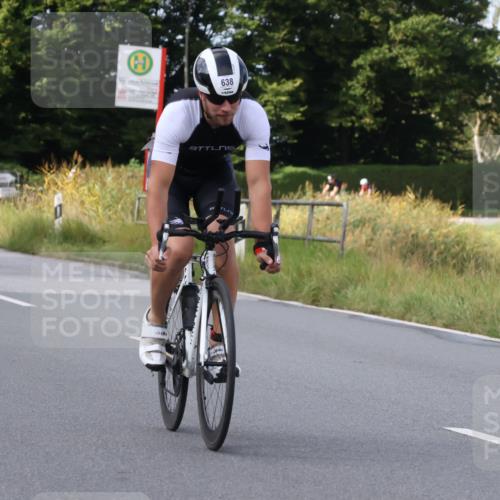 25.08.2024 - Elbe Triathlon Hamburg Fuchs,  Jonas http://msf.ph/oto/6868008 25.08.2024 10:20:09 Radfahren 638, 621, 337, 549, 573, 451 meine-sportfotos.de