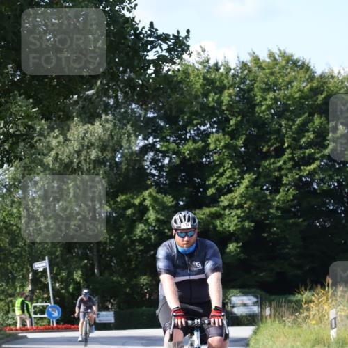 25.08.2024 - Elbe Triathlon Hamburg Fuchs,  Jonas http://msf.ph/oto/6868018 25.08.2024 11:01:43 Radfahren 1663, 779, 674, 1637 meine-sportfotos.de