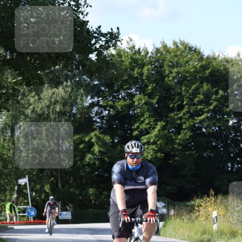 25.08.2024 - Elbe Triathlon Hamburg Fuchs,  Jonas http://msf.ph/oto/6868022 25.08.2024 11:01:43 Radfahren 1663, 779, 674, 1637 meine-sportfotos.de