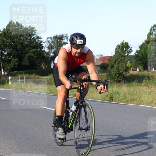 25.08.2024 - Elbe Triathlon Hamburg Fuchs,  Jonas http://msf.ph/oto/6868030 25.08.2024 09:29:57 Radfahren 98, 407, 138, 385, 401, 305, 101 meine-sportfotos.de