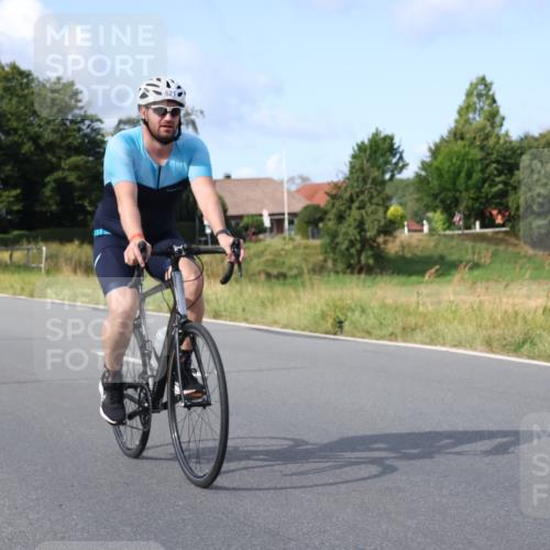 25.08.2024 - Elbe Triathlon Hamburg Fuchs,  Jonas http://msf.ph/oto/6868039 25.08.2024 10:20:13 Radfahren 638, 621, 337, 549, 573, 451, 468, 557, 629 meine-sportfotos.de