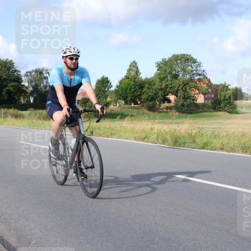 25.08.2024 - Elbe Triathlon Hamburg Fuchs,  Jonas http://msf.ph/oto/6868043 25.08.2024 10:20:13 Radfahren 638, 621, 337, 549, 573, 451, 468, 557, 629 meine-sportfotos.de