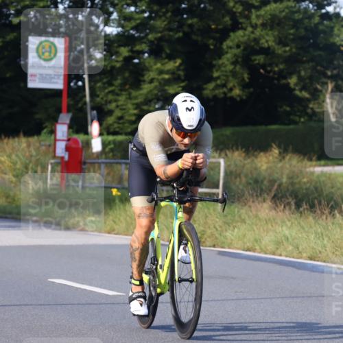25.08.2024 - Elbe Triathlon Hamburg Fuchs,  Jonas http://msf.ph/oto/6868047 25.08.2024 09:30:01 Radfahren 401, 305, 101, 231, 221 meine-sportfotos.de