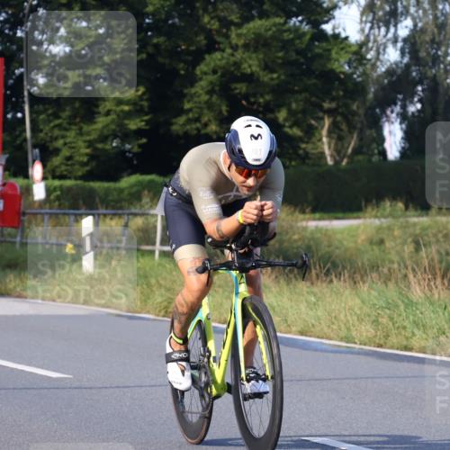 25.08.2024 - Elbe Triathlon Hamburg Fuchs,  Jonas http://msf.ph/oto/6868050 25.08.2024 09:30:01 Radfahren 401, 305, 101, 231, 221 meine-sportfotos.de