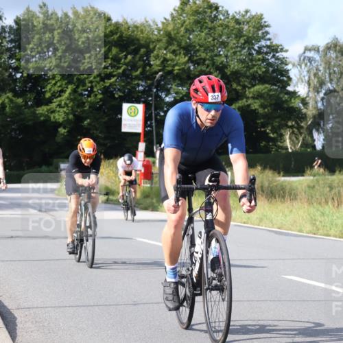 25.08.2024 - Elbe Triathlon Hamburg Fuchs,  Jonas http://msf.ph/oto/6868056 25.08.2024 10:20:15 Radfahren 638, 621, 337, 549, 573, 451, 468, 557, 629, 526, 520 meine-sportfotos.de