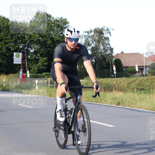 25.08.2024 - Elbe Triathlon Hamburg Fuchs,  Jonas http://msf.ph/oto/6868082 25.08.2024 09:30:05 Radfahren 101, 231, 221, 114 meine-sportfotos.de