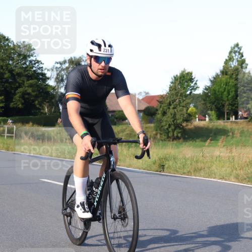 25.08.2024 - Elbe Triathlon Hamburg Fuchs,  Jonas http://msf.ph/oto/6868086 25.08.2024 09:30:05 Radfahren 101, 231, 221, 114 meine-sportfotos.de