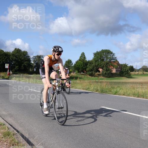 25.08.2024 - Elbe Triathlon Hamburg Fuchs,  Jonas http://msf.ph/oto/6868088 25.08.2024 10:20:16 Radfahren 621, 337, 549, 573, 451, 468, 557, 629, 526, 520 meine-sportfotos.de