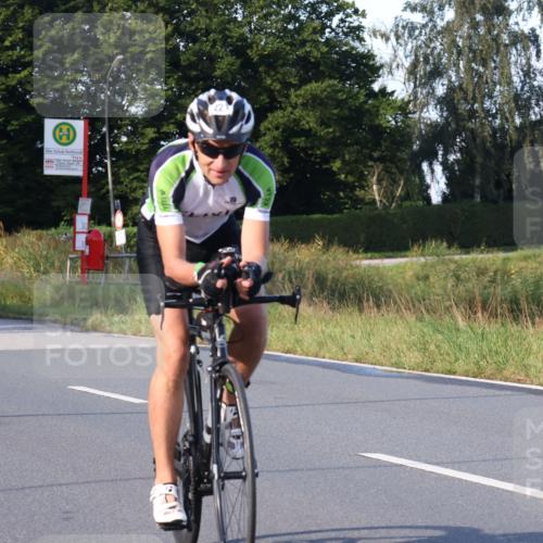 25.08.2024 - Elbe Triathlon Hamburg Fuchs,  Jonas http://msf.ph/oto/6868101 25.08.2024 09:30:08 Radfahren 231, 221, 114 meine-sportfotos.de