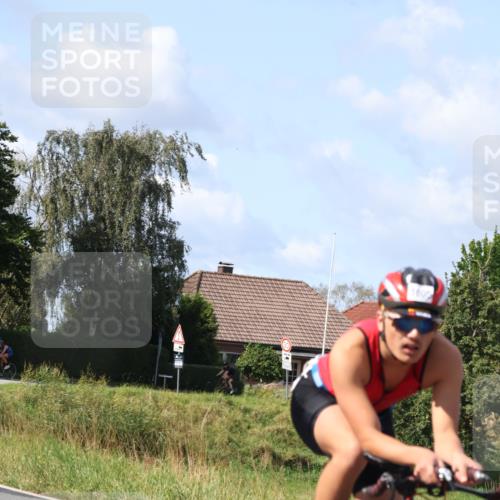 25.08.2024 - Elbe Triathlon Hamburg Fuchs,  Jonas http://msf.ph/oto/6868116 25.08.2024 11:02:41 Radfahren 1704, 1605, 1628, 1675 meine-sportfotos.de