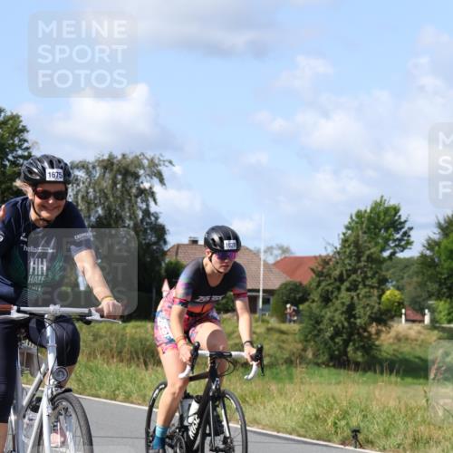 25.08.2024 - Elbe Triathlon Hamburg Fuchs,  Jonas http://msf.ph/oto/6868155 25.08.2024 11:02:45 Radfahren 1605, 1628, 1675 meine-sportfotos.de