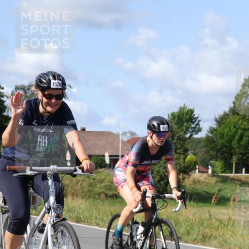 25.08.2024 - Elbe Triathlon Hamburg Fuchs,  Jonas http://msf.ph/oto/6868159 25.08.2024 11:02:45 Radfahren 1605, 1628, 1675 meine-sportfotos.de