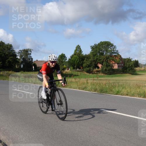 25.08.2024 - Elbe Triathlon Hamburg Fuchs,  Jonas http://msf.ph/oto/6868163 25.08.2024 10:20:22 Radfahren 468, 557, 629, 526, 520, 493, 580 meine-sportfotos.de