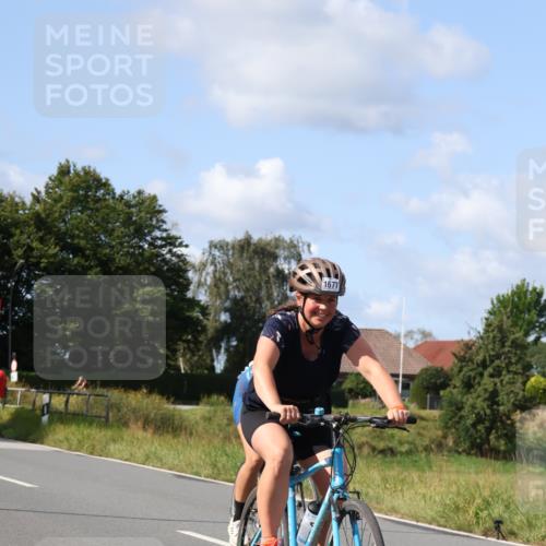 25.08.2024 - Elbe Triathlon Hamburg Fuchs,  Jonas http://msf.ph/oto/6868171 25.08.2024 11:02:53 Radfahren 1677, 1682, 1685, 1402, 1693, 1606, 1705 meine-sportfotos.de