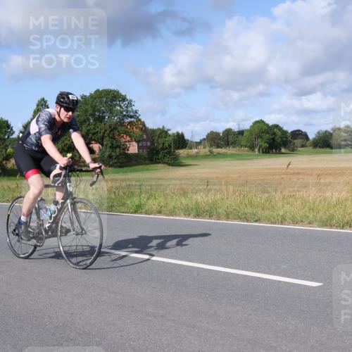 25.08.2024 - Elbe Triathlon Hamburg Fuchs,  Jonas http://msf.ph/oto/6868208 25.08.2024 10:20:29 Radfahren 493, 580 meine-sportfotos.de